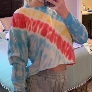 2 cropped crew necks